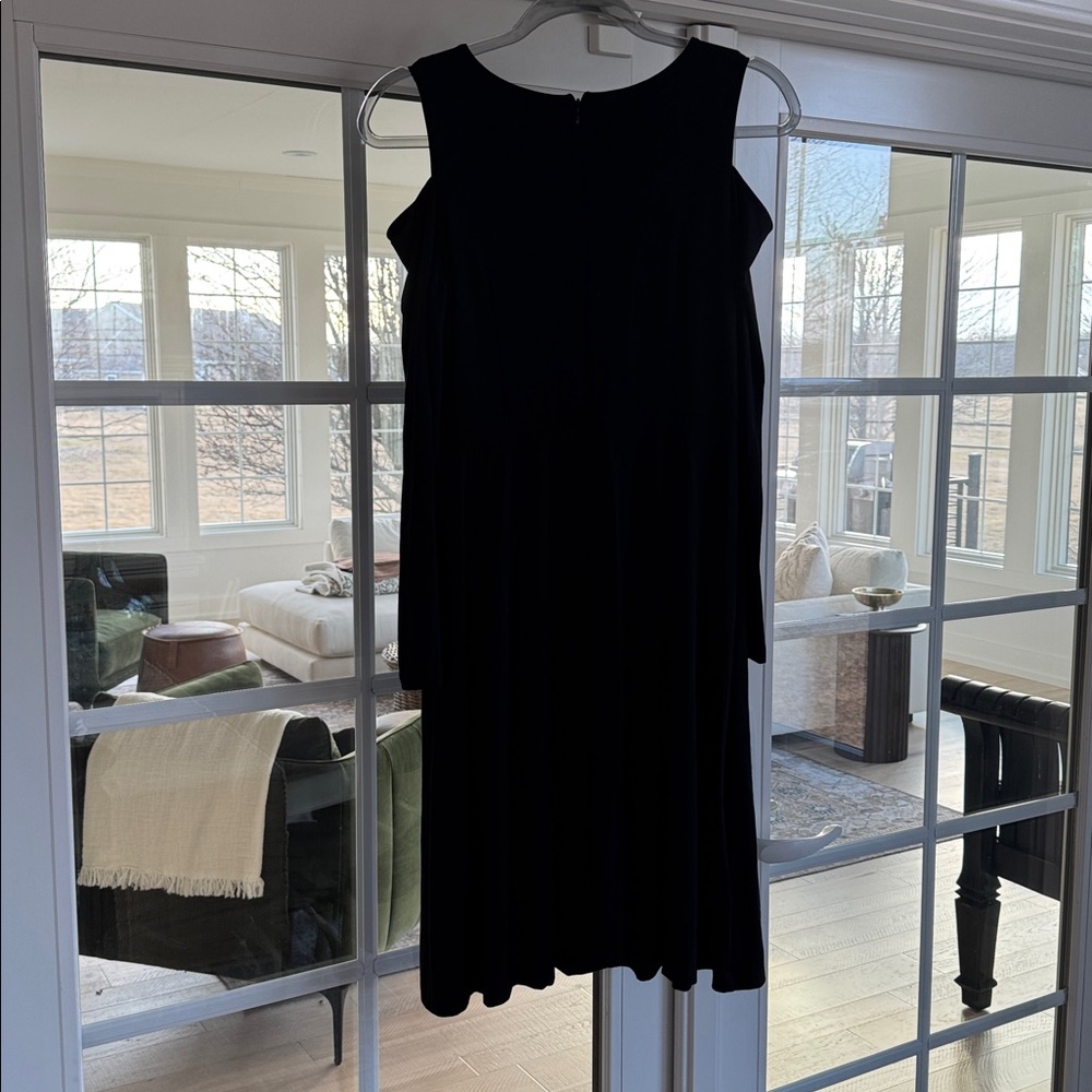 Loft LBD!!! Elegant  Black cut out should long sleeve Women's Dress
